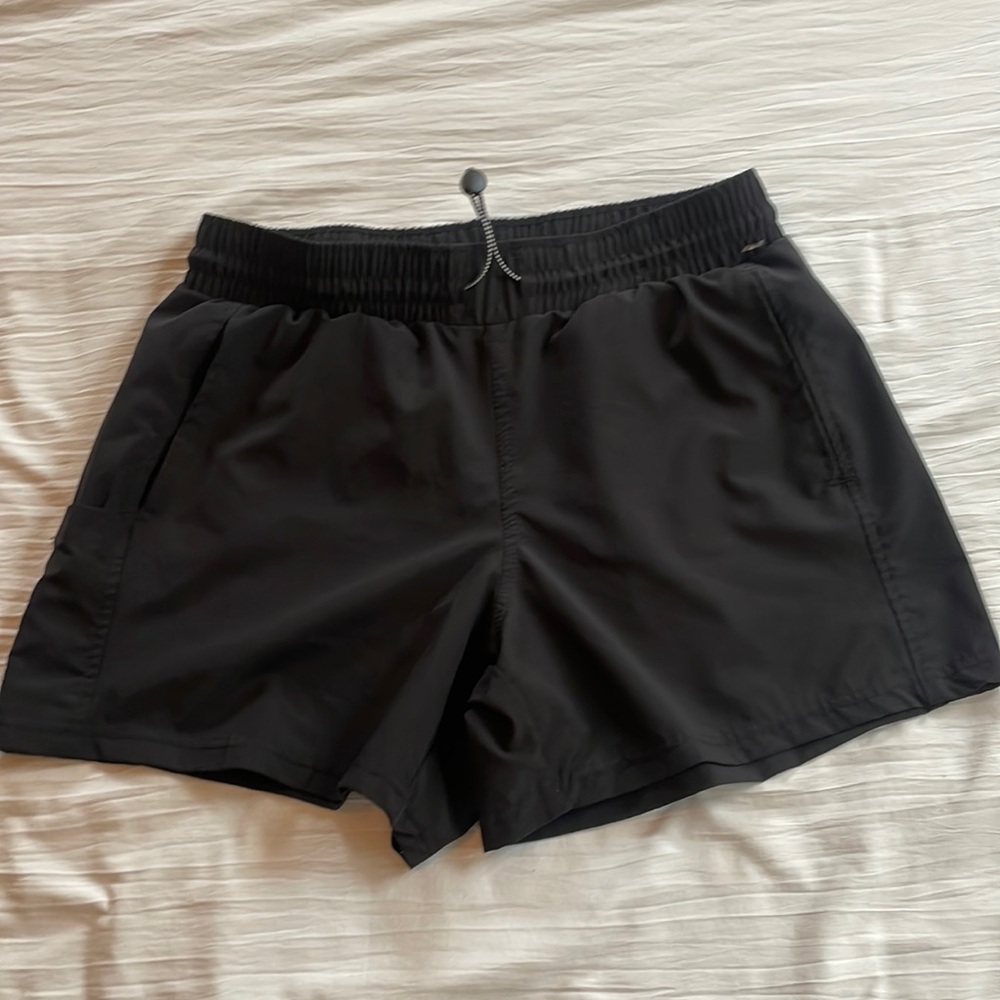 Avalanche black shorts
